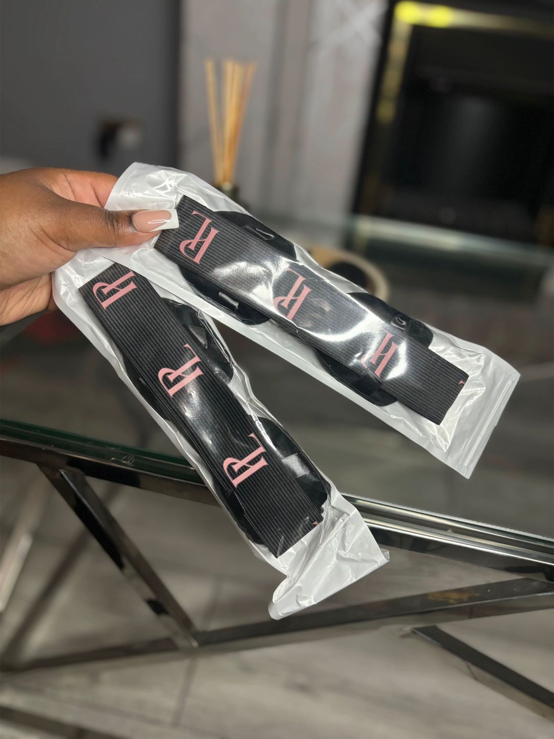 LACE BAND W/ HEART EARPADS